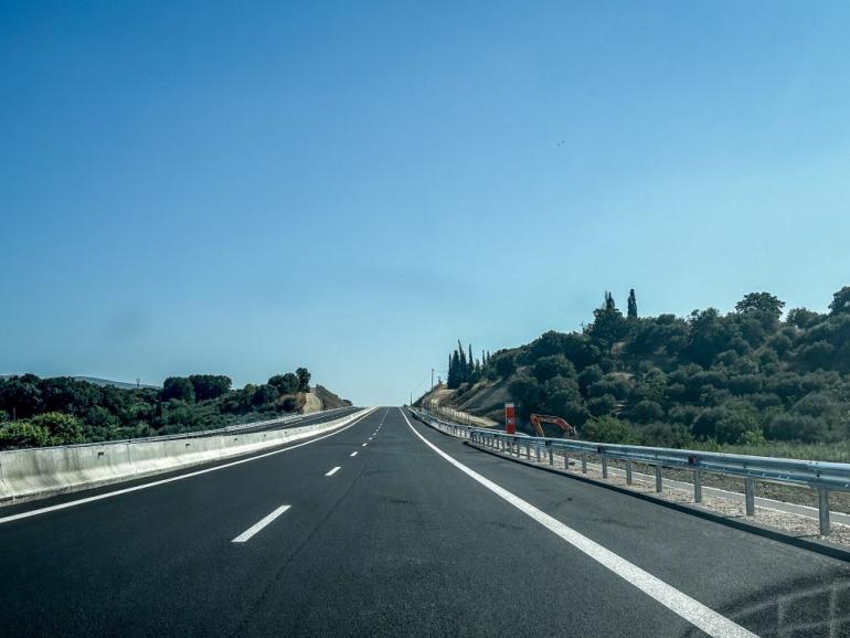 Εργασίες συντήρησης σήμερα στο παράπλευρο δίκτυο της Ε.Ο. Θεσσαλονίκης - Μουδανίων