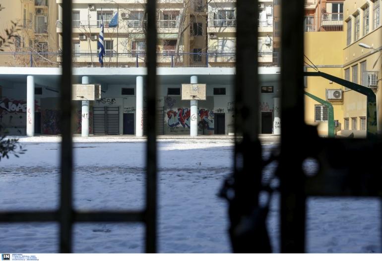 Ανήλικοι βίασαν 13χρονη στο προαύλιο σχολείου της δυτικής Αττικής