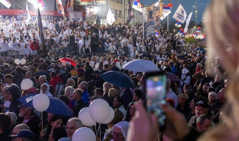 Θεσσαλονίκη: Σέρβοι από τη Βόρεια Ελλάδα θα ψηφίσουν με... πιτζάμες την Κυριακή