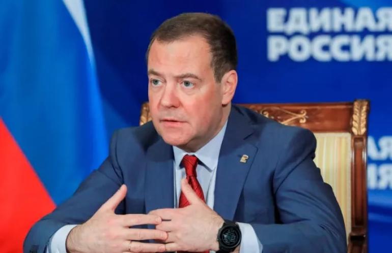 Μεντβέντεφ: Απέκλεισε τις συζητήσεις με το Κίεβο