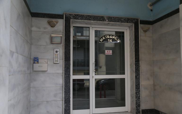 Θεσσαλονίκη: Ποινική δίωξη για ανθρωποκτονία με δόλο στον 69χρονο που σκότωσε την 42χρονη κόρη του