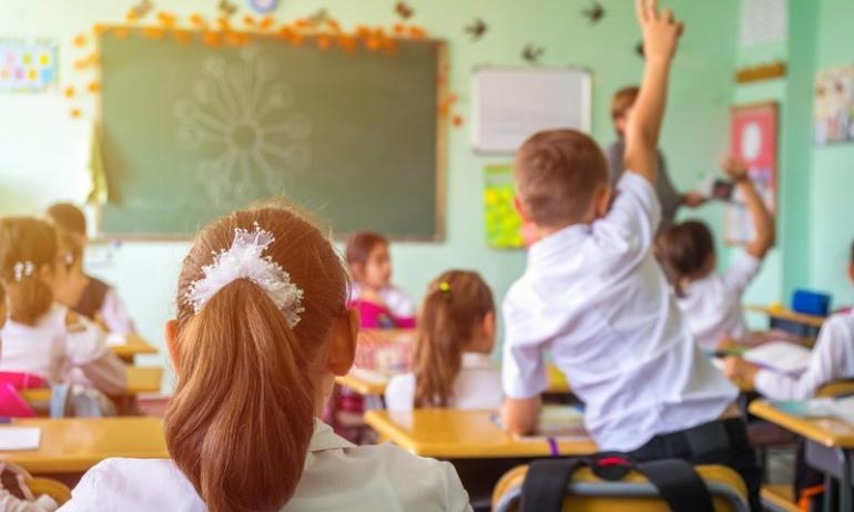 Θεσσαλονικη: Στους δρόμους γονείς και μαθητές στα Πεύκα για την ασφάλεια των σχολείων - Κινητοποίηση την Τρίτη 3 Νοεμβρίου