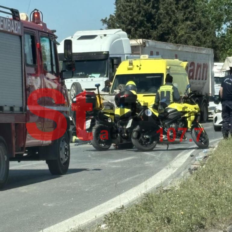 ΤΩΡΑ: Σοβαρό τροχαίο έξω από τα Διαβατά (ΦΩΤΟ)