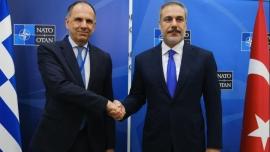Στην Αθήνα για επίσημη επίσκεψη ο Χακάν Φιντάν – Συνάντηση με τον Γ. Γεραπετρίτη
