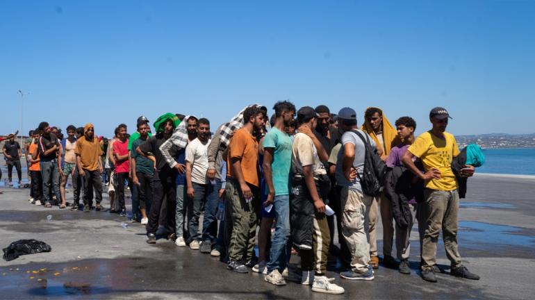 O Δημήτρης Βενιέρης σχολιάζει τα μέτρα για το μεταναστευτικό που άργησαν... μια θητεία