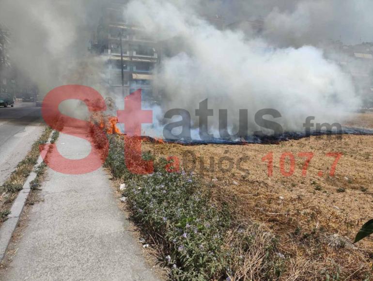 ΤΩΡΑ: Φωτιά στο Ωραιόκαστρο (VIDEO)