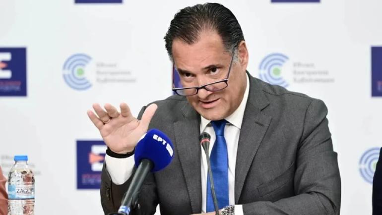 Με προσλήψεις και βραχιολάκι επιχειρεί ο Άδωνις Γεωργιάδης να μειώσει το χρόνο αναμονής στα Επείγοντα – Το πλήρες σχέδιο που ανακοινώθηκε