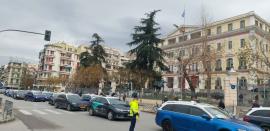 Θεσσαλονίκη: «Χειρόφρενο» από τα ταξί – 24ωρη απεργία και μηχανοκίνητη πορεία σε αεροδρόμιο «Μακεδονία» και ΥΜΑΘ