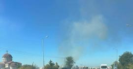Θεσσαλονίκη: Πυρκαγιά στη Λεωφόρο Καραμανλή - Στο σημείο πυροσβεστικές δυνάμεις