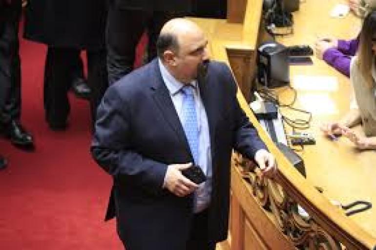 Προανακριτική: Σε φυσικό δικαστή παραπέμπεται ο Χρ. Τριαντόπουλος - Αποχώρησαν τα κόμματα της αντιπολίτευσης