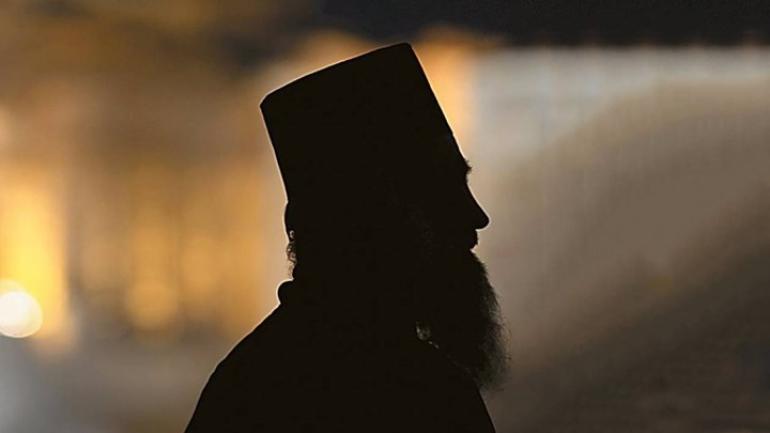 Ιερέας-γιατρός στο σκαμνί του Κακουργιοδικείου για ασέλγεια σε ανήλικη