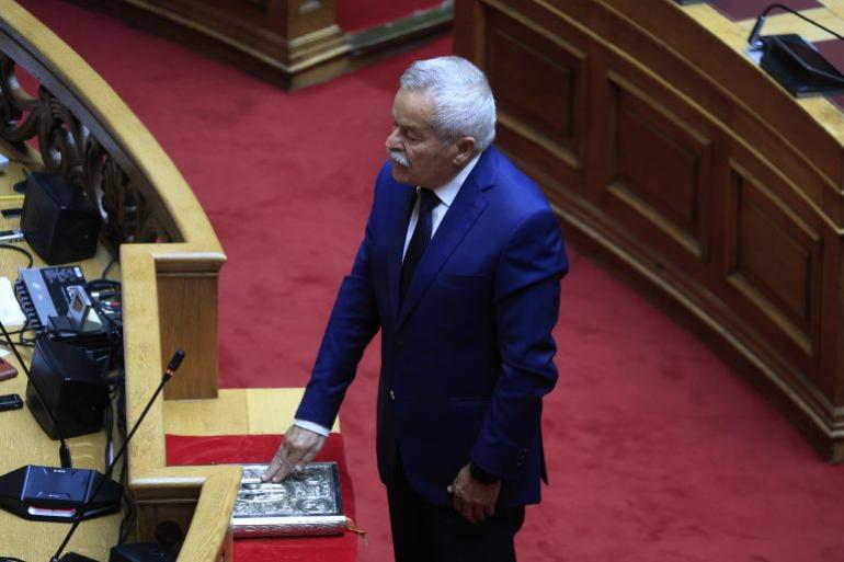 Ορκίστηκε βουλευτής ο Κωνσταντίνος Κόλλιας στη θέση του Νίκου Ταγαρά