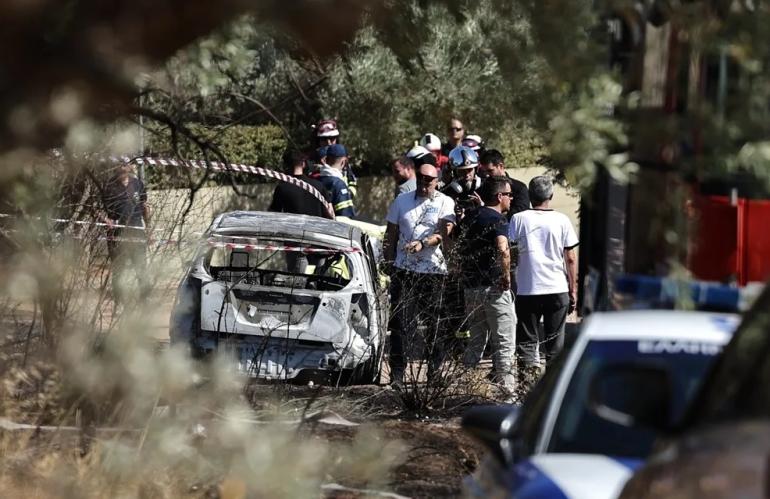 Φωτιά στα Σπάτα: Σε άνδρα ανήκει η σορός που βρέθηκε σε αυτοκίνητο