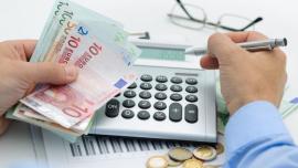 Νέο φορολογικό νομοσχέδιο: Πόσοι ελεύθεροι επαγγελματίες και ποια επιδόματα θα χάσουν