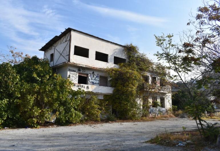 Κατεδαφίζεται το παλιό εργοστάσιο της ΑΓΝΟ