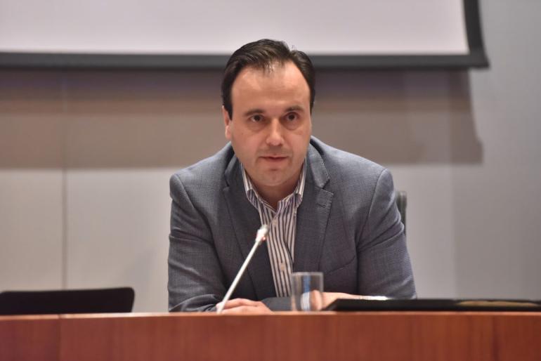 Δ. Παπαστεργίου: Το 2024 αρχίζουμε να καταργούμε την έκδοση πιστοποιητικών