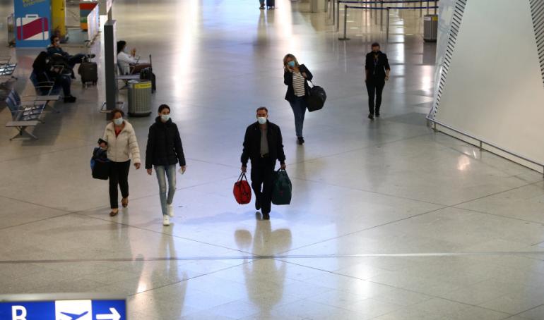 ΥΠΕΞ: Επαναπατρίστηκαν οι πρώτοι 135 Έλληνες από τη Μέση Ανατολή