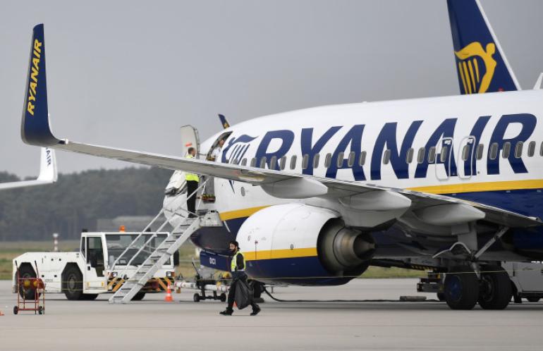 Κρίσιμη σύσκεψη δήμου-Ryanair αύριο για τη βάση στη Θεσσαλονίκη - Επιστολές παντού από Αγγελούδη