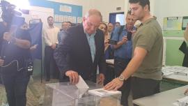 Θεσσαλονίκη: Ψήφισε ο πρώην πρωθυπουργός Κώστας Καραμανλής