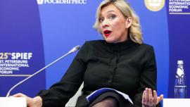 «Όργια»: Δείτε το βίντεο της Μαρία Ζαχάροβα που «κράζει» Joost Klein, Nemo, Bambie Thug, Windows95man