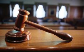 Θεσσαλονίκη: Υπό κράτηση 16χρονος και 20χρονη που έκρυβαν ναρκωτικά στα κεραμίδια δημοτικού σχολείου