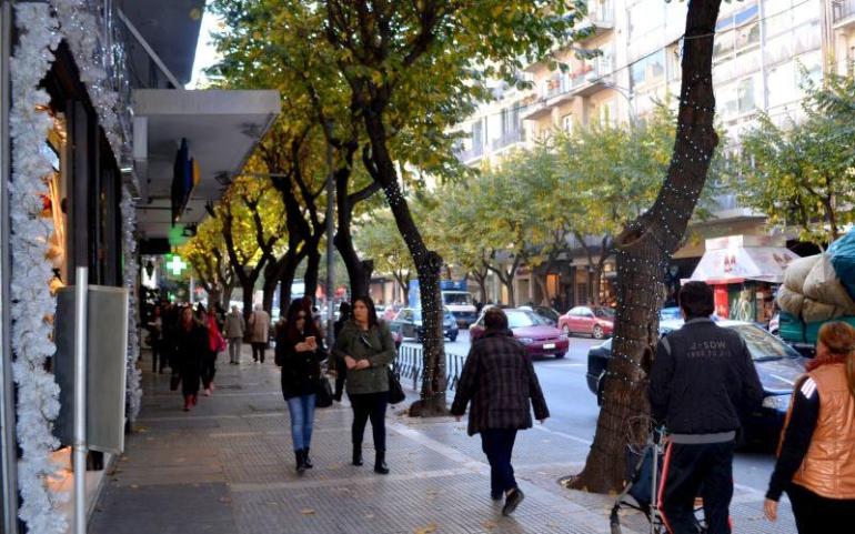 Ωράριο σούπερ μάρκετ σήμερα (29/12): Τι ώρα κλείνουν τα μαγαζιά - Το εορταστικό ωράριο των καταστημάτων