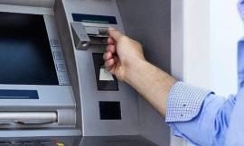 Από τα μέσα Ιανουαρίου τα μέτρα για τις τράπεζες – Ποιες χρώσεις καταργούνται