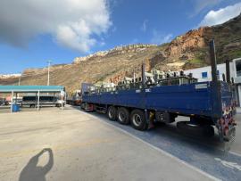BINTEO-Σαντορίνη:Μετασχηματιστές, γεννήτριες και καλώδια έφθασαν στη Σαντορίνη-Έκτακτα αεροπορικά δρομολόγια, συνωστισμός στο λιμάνι