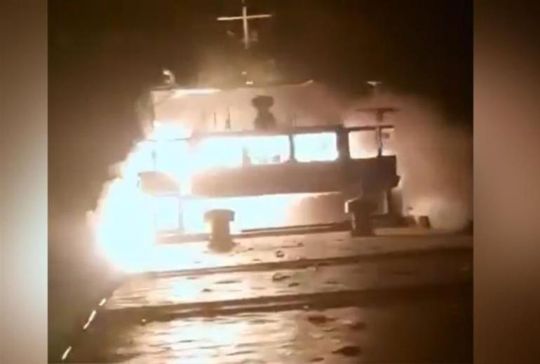 Πυρκαγιά σε φορτηγό πλοίο στη Μαύρη Θάλασσα έπειτα από πλήγμα ρωσικού drone – Tουλάχιστον ένας νεκρός
