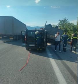 Σέρρες: Σύγκρουση βαν με φορτηγό στο Σιδηρόκαστρο – Επτά τραυματίες
