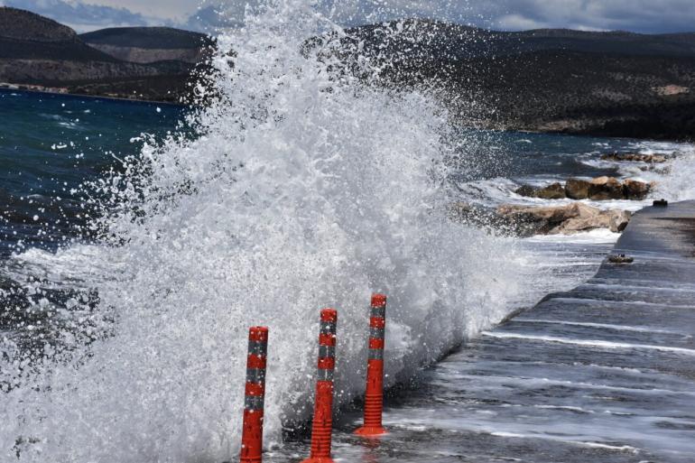 Έρχονται ισχυροί άνεμοι έως και 8 μποφόρ, μέχρι πότε θα πάει ο καιρός χωρίς βροχές