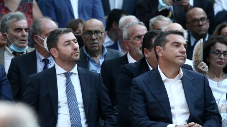 Επίθεση του ΠΑΣΟΚ στον Τσίπρα: Πείτε μας ποιος σας χρηματοδοτεί, η ΕΛΑΣ κάνει την πιο ακριβή καμπάνια κόμματος αντιπολίτευσης