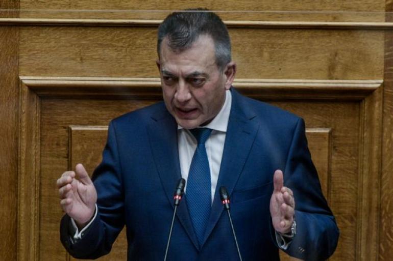 Βρούτσης για οπαδική βία: «Υπάρχει κενό με τις κάμερες, καταργείται η νομοθεσία, έρχεται σύγχρονο πλαίσιο»