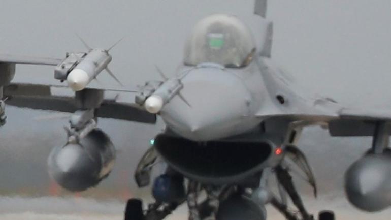 Συνετρίβη ουκρανικό μαχητικό F-16 - Σώος ο πιλότος