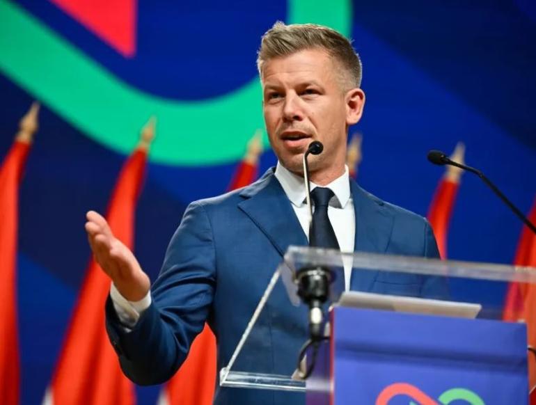 Ο Μάγιαρ ανακοίνωσε ότι θα αναστείλει τη λειτουργία των κρατικών μέσων ενημέρωσης