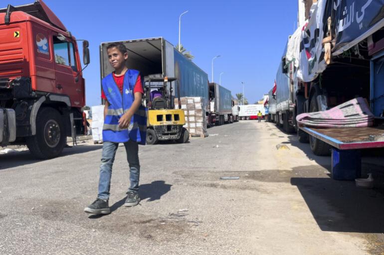 Μεσανατολικό: Αγνωστο αν θα ανοίξει σήμερα η διάβαση της Ράφα για 20 φορτηγά με ανθρωπιστική βοήθεια