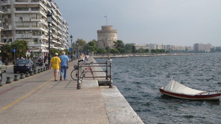 Θεσσαλονίκη: Πολλαπλό μέτωπο κινητοποιήσεων – Στους δρόμους εργαζόμενοι, δεμένα τα αλιευτικά στον Θερμαϊκό