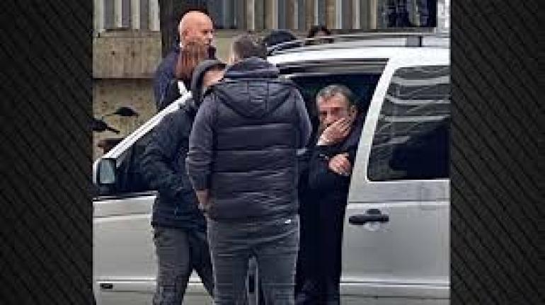 Χάος σε πτήση προς τη Θεσσαλονίκη με 59χρονο που γρονθοκόπησε επιβάτες - Μία εβδομάδα αργότερα πήγε στο αεροδρόμιο με μαχαίρι