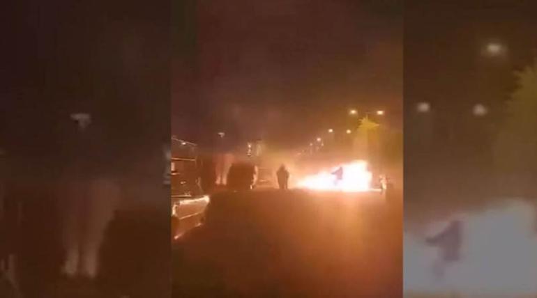 Προφυλακίστηκε ο 18χρονος που έριξε τη ναυτική φωτοβολίδα στον αστυνομικό