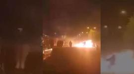 Προφυλακίστηκε ο 18χρονος που έριξε τη ναυτική φωτοβολίδα στον αστυνομικό