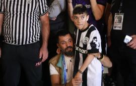 Συγκινεί ο μικρός Γιαννάκης: Θέλω να πω στους προέδρους του BIG-5 να διώξουμε την βία από τα γήπεδα