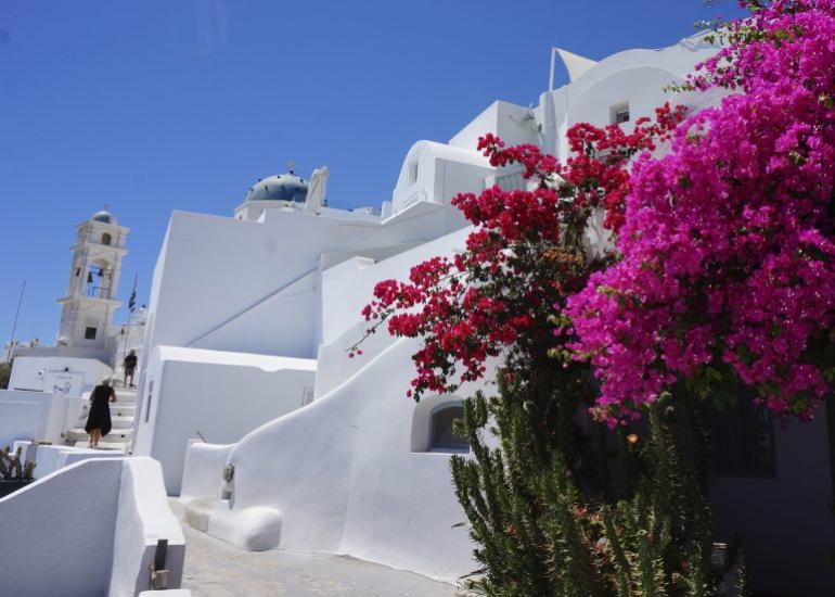 Διεθνής προβολή για Φολέγανδρο και Κεφαλονιά σε κορυφαία γαλλικά μέσα