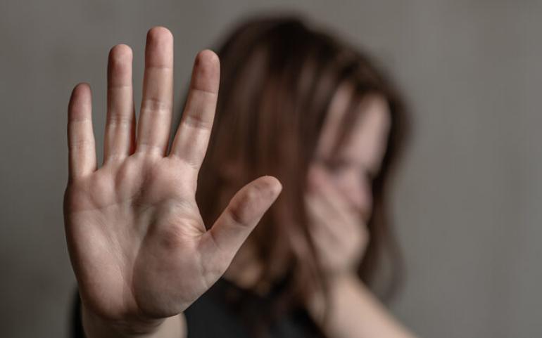 «Ομάδες βιασμού» στα social media δίνουν tips για κακοποίηση γυναικών - Ένοχοι 70.000 άνδρες μέλη του Telegram