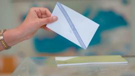 Opinion Poll: Η επόμενη μέρα για Μητσοτάκη και Κεντροαριστερά - Ποιον επιλέγουν για αντιπολίτευση