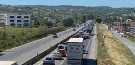 Θεσσαλονίκη: Καραμπόλα έξι οχημάτων στη Μουδανιών - Μεγάλο μποτιλιάρισμα και καθυστερήσεις