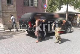 Κρήτη: Στα Δικαστήρια η μητέρα του 2χρονου παιδιού που βρέθηκε χωρίς τις αισθήσεις του στη θάλασσα