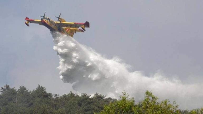 Θεσσαλονίκη: Συναγερμός για φωτιά στον Βαθύλακκο – Κινητοποιήθηκαν και τρία εναέρια μέσα