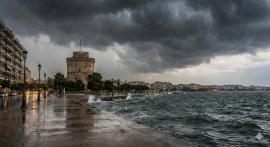Κακοκαιρία στην Κ. Μακεδονια: Ισχυρές καταιγίδες, χαλάζι και μπουρίνια από το μεσημέρι