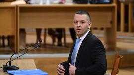 Αποφυλακίστηκε ο Ηλίας Κασιδιάρης: «Επιστρέφω στην πρώτη γραμμή» – Τι απαντούν κυβέρνηση και αντιπολίτευση