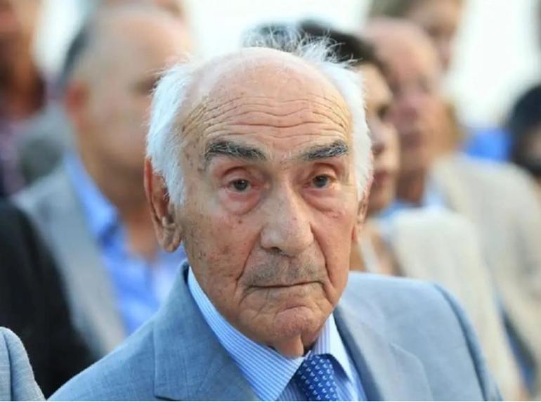 Έφυγε από τη ζωή ο Αλέξανδρος Παπαδόγγονας, αντιναύαρχος εν αποστρατεία του Πολεμικού Ναυτικού, πρώην βουλευτής και υπουργός